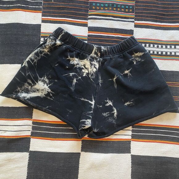 Santa Cruz Black Marbled Tie Dyed Mini Sweat Shirts. Medium. Pockets! - Picture 7 of 8